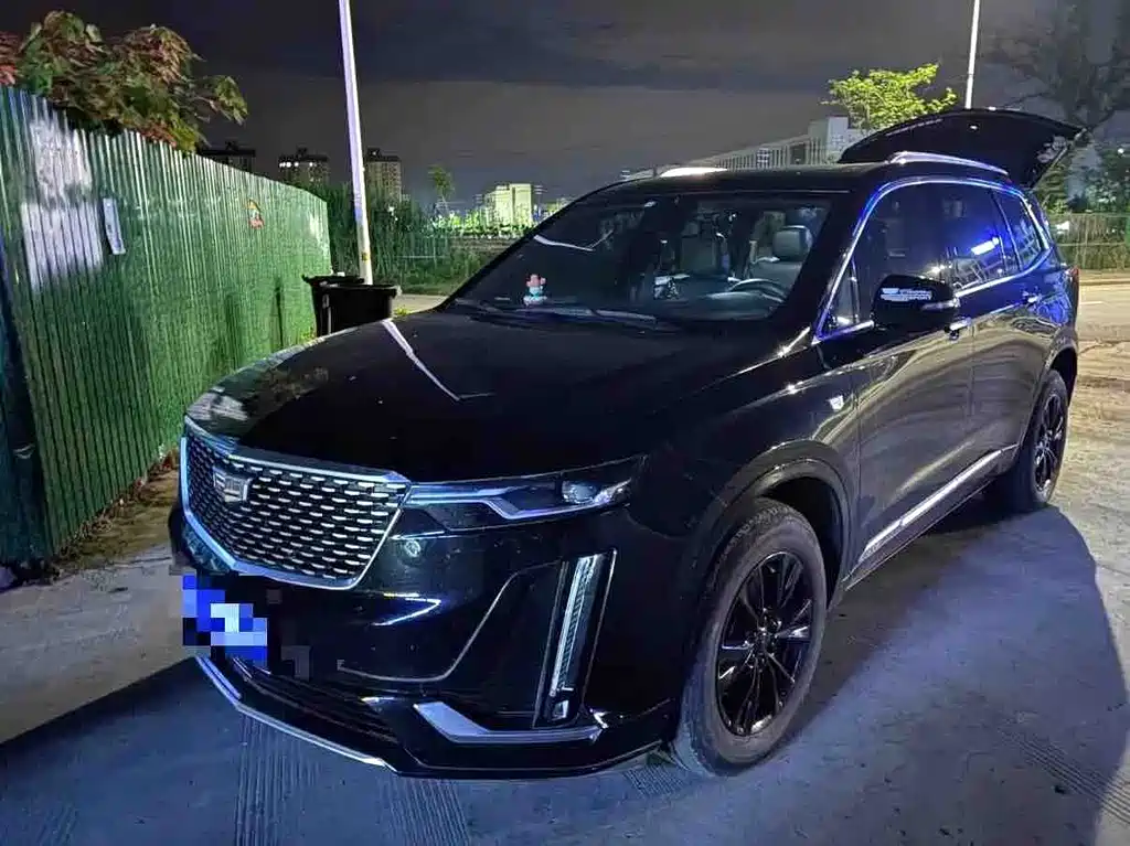Cadillac XT6 2022 — фото 1