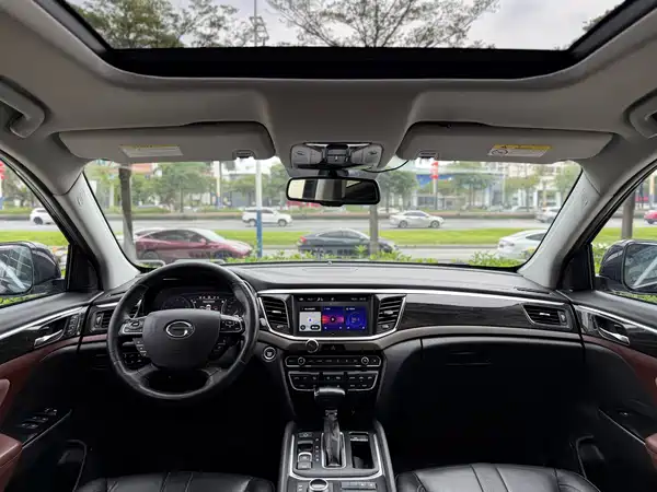 GAC Trumpchi GS8 2017