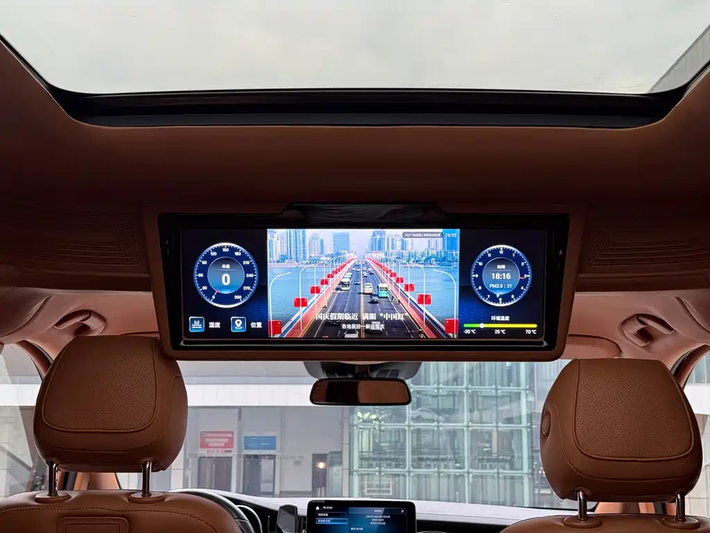 Mercedes-Benz V-Class 2023 — фото 14