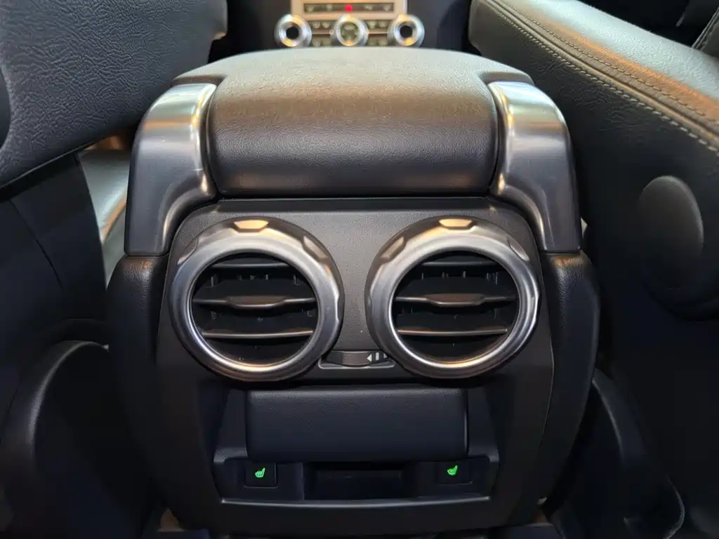 Land Rover Discovery 2016 — фото 20