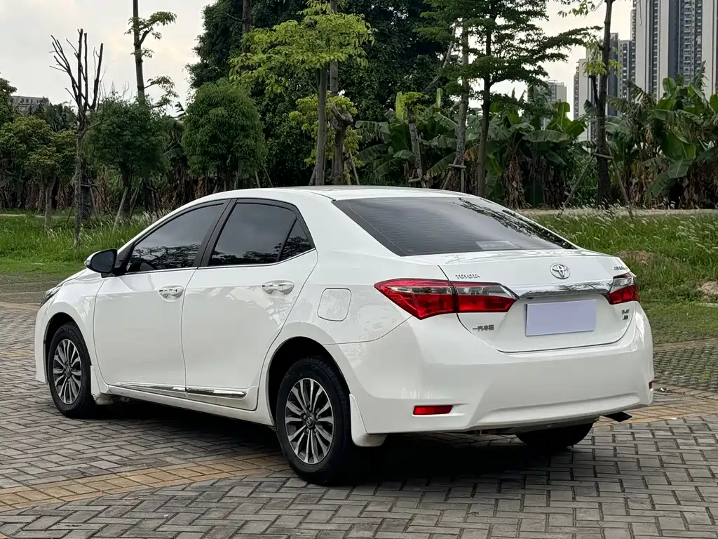 Toyota Corolla 2019 — фото 14