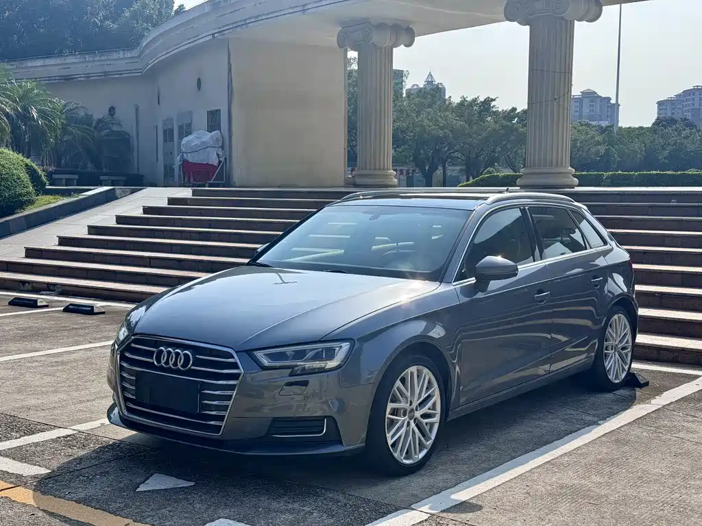 Audi A3 2018 — фото 1