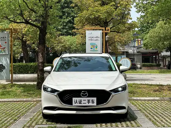 Mazda 3 Axela 2021