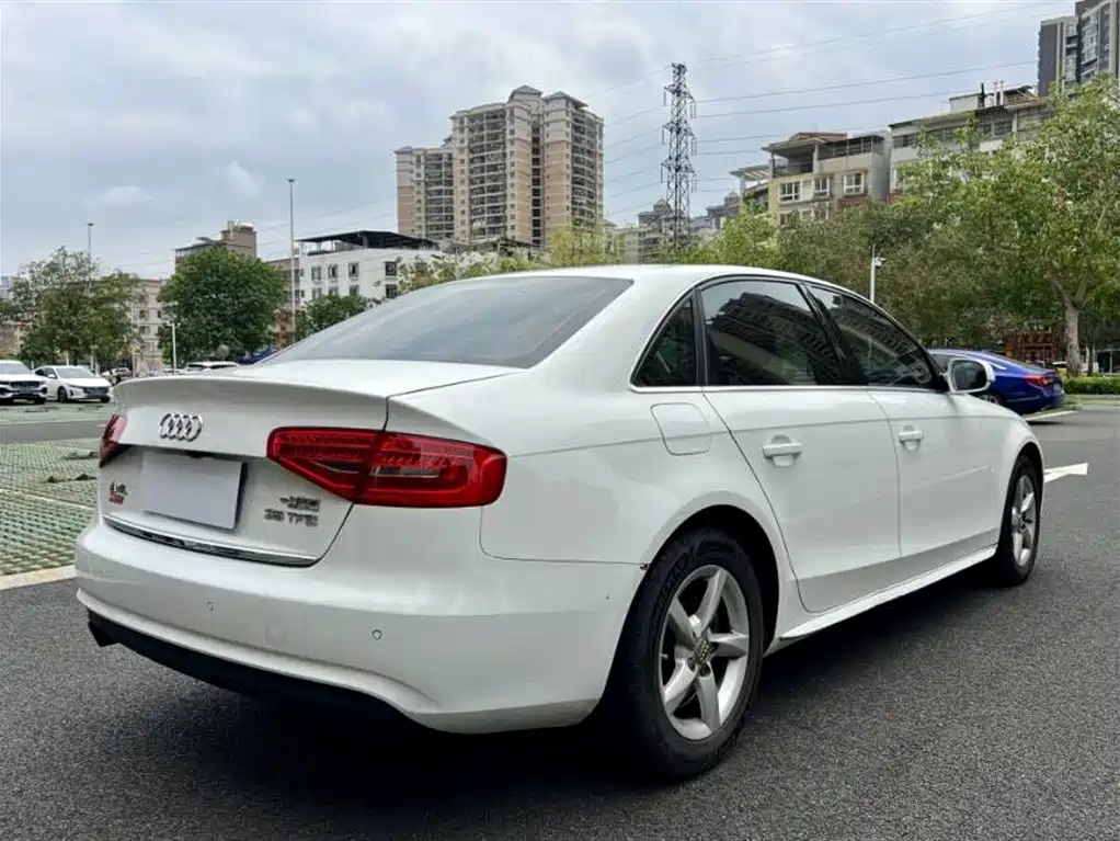 Audi A4L 2015 — фото 9