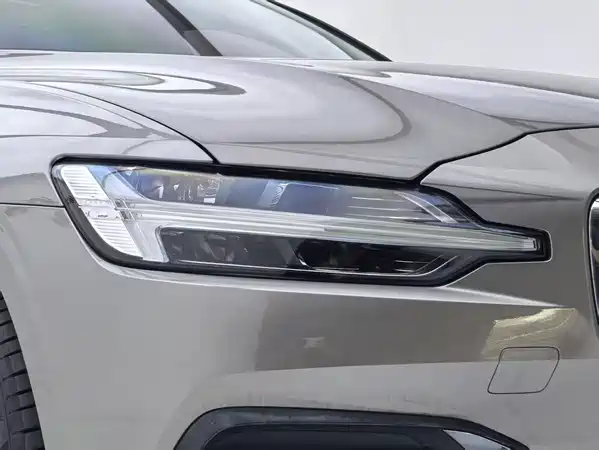 Volvo S60 2021