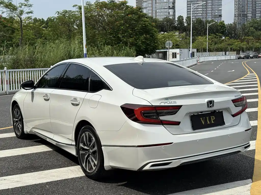 Honda Accord 2023 — фото 10