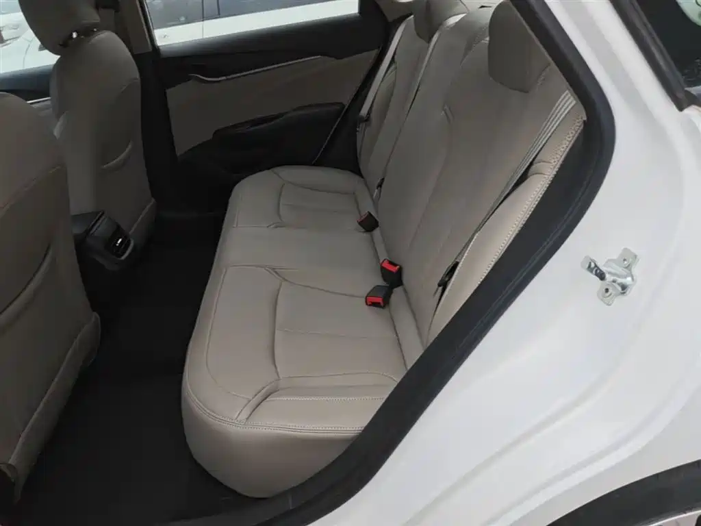 Buick Excelle 2017 — фото 17
