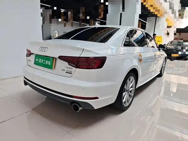 Audi A4L 2018