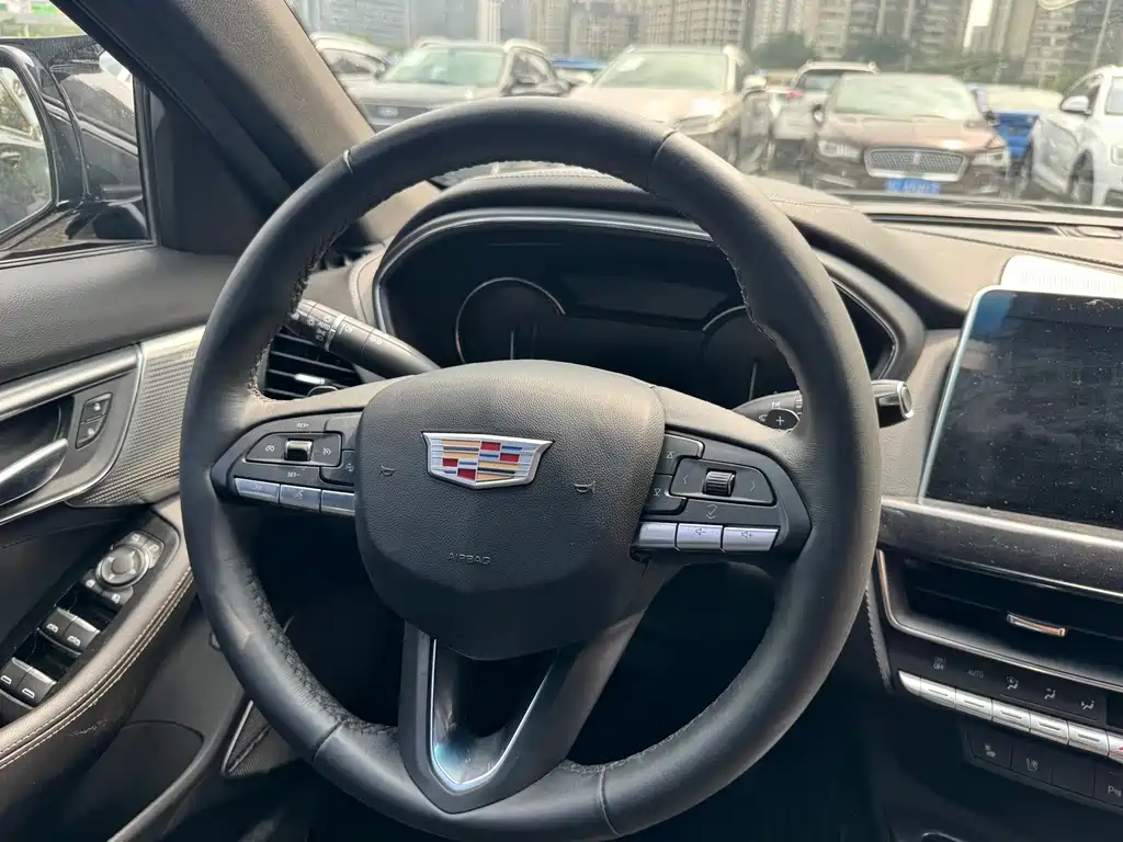 Cadillac CT5 2023 — фото 10