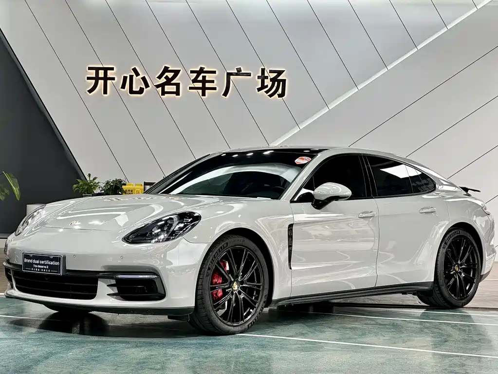 Porsche Panamera 2020 — фото 1