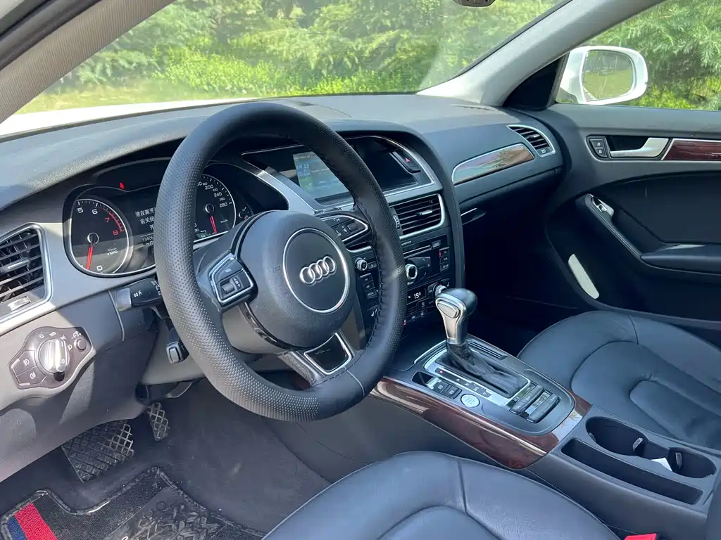 Audi A4L 2016