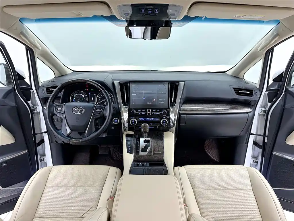 Toyota Vellfire 2022 — фото 11