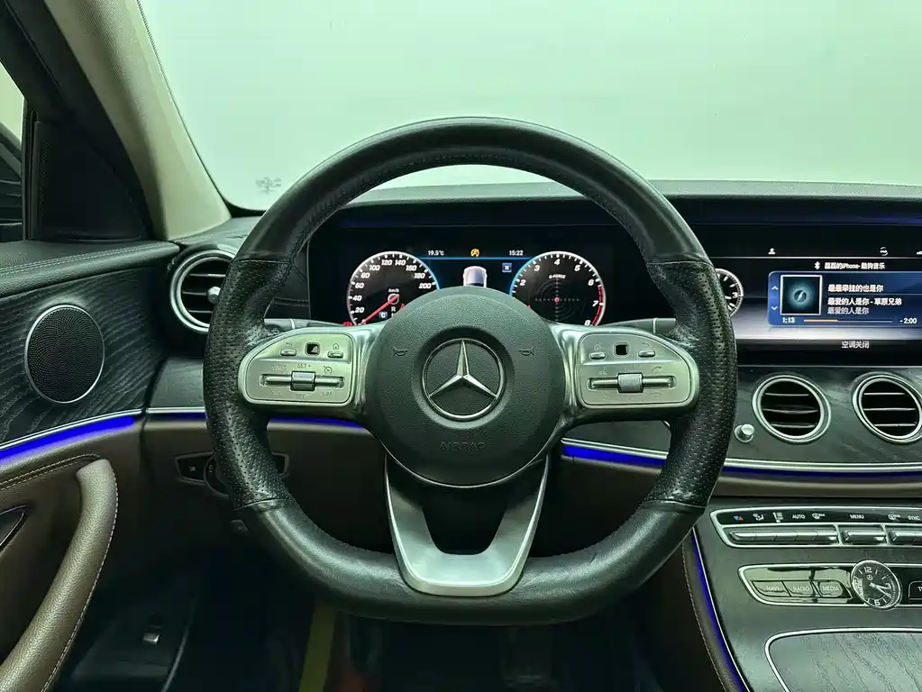 Mercedes-Benz E-Class 2019 — фото 14