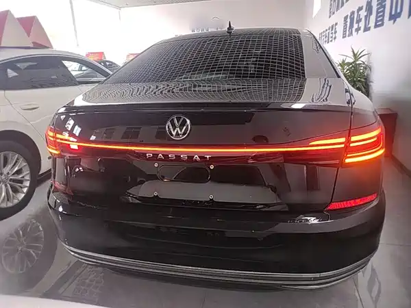 Volkswagen Passat 2025