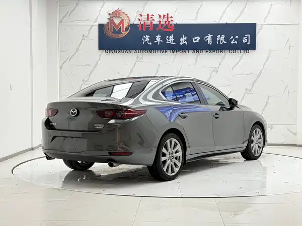 Mazda 3 Axela 2022
