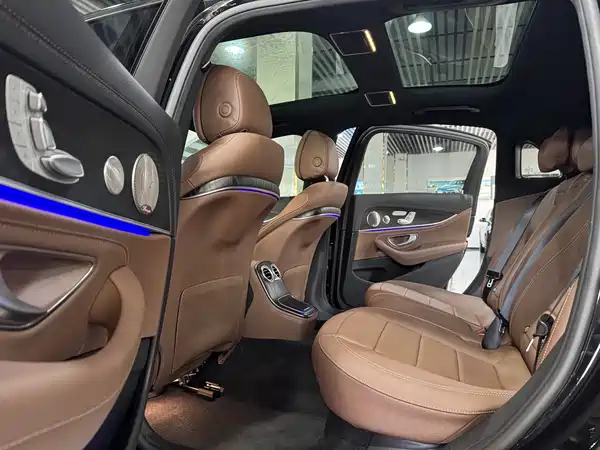 Mercedes-Benz E-Class 2023