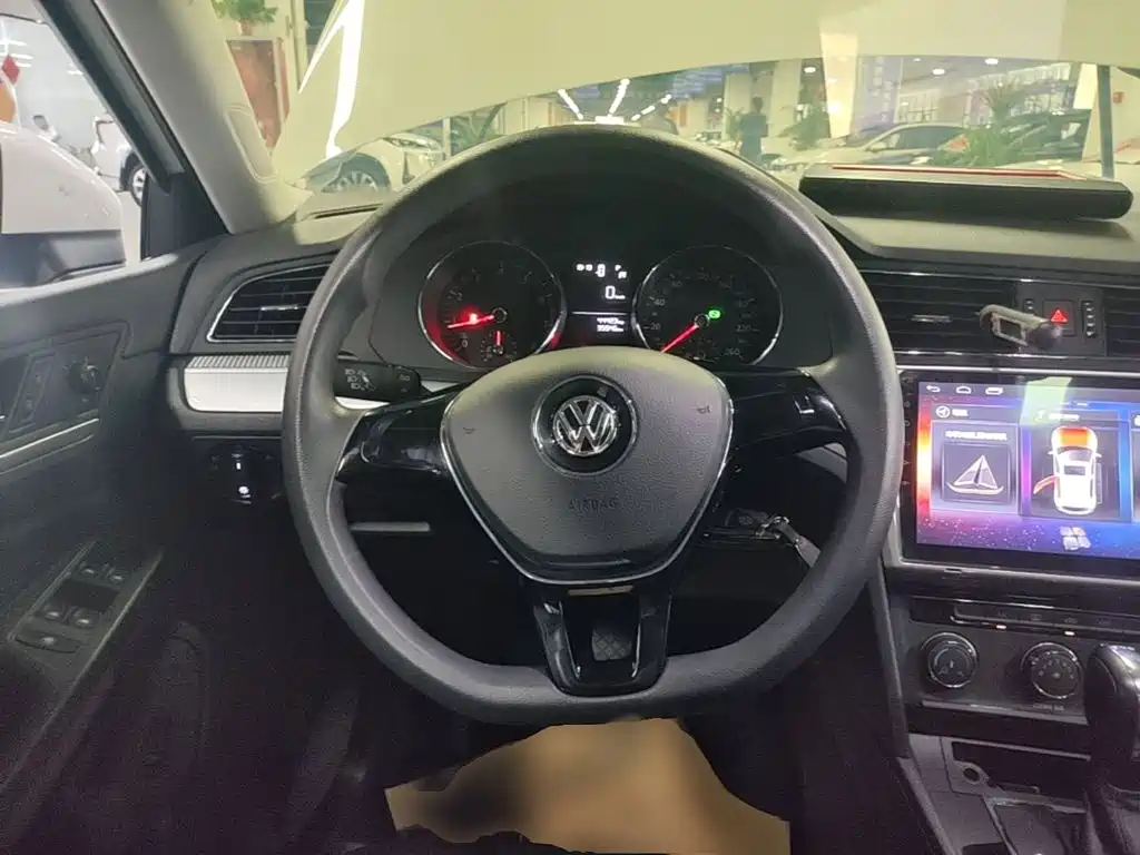 Volkswagen Lamando 2018 — фото 11