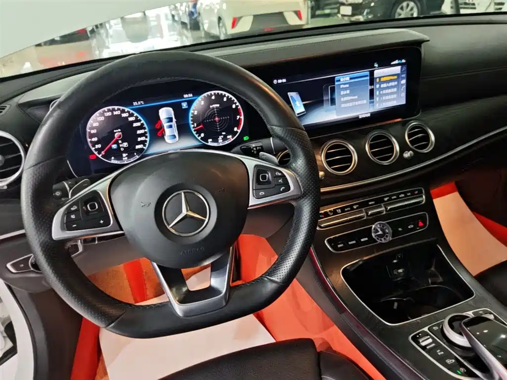 Mercedes-Benz E-Class 2018 — фото 14