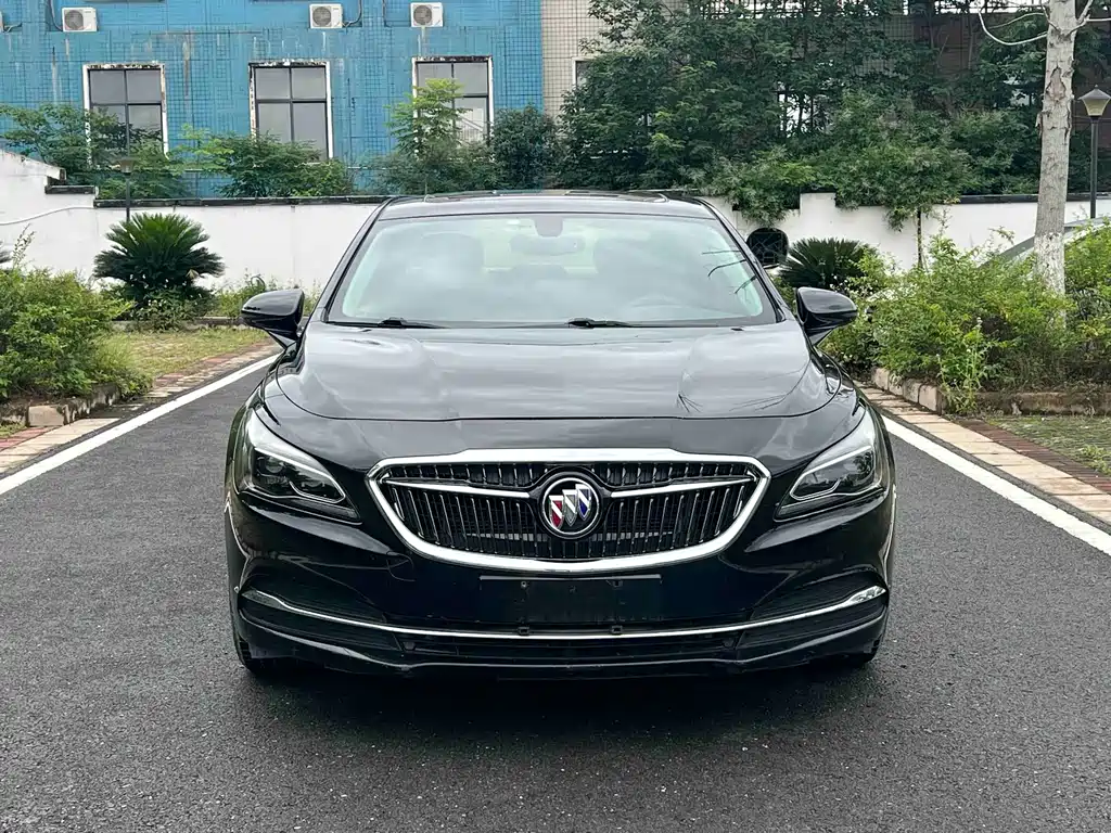Buick LaCrosse 2018 — фото 2