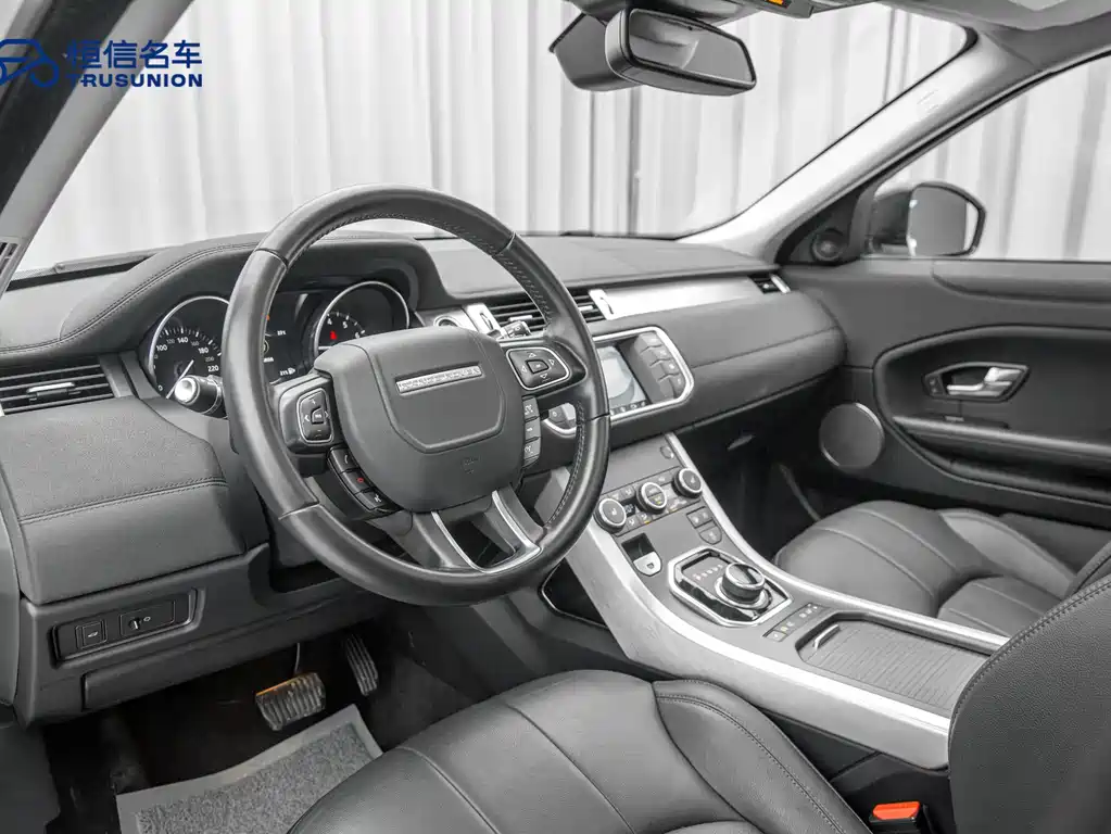 Land Rover Evoque 2019 — фото 11