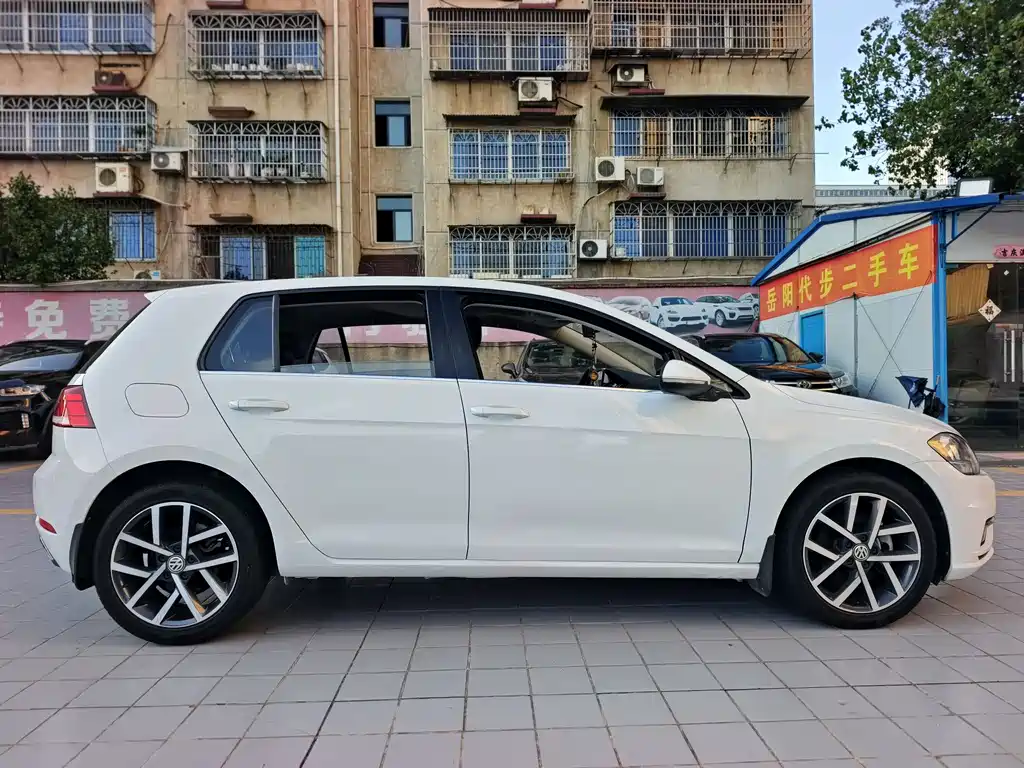 Volkswagen Golf 2020