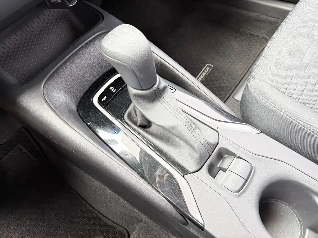 Toyota Corolla 2023 — фото 14