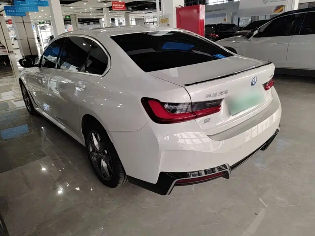 BMW i3 2024