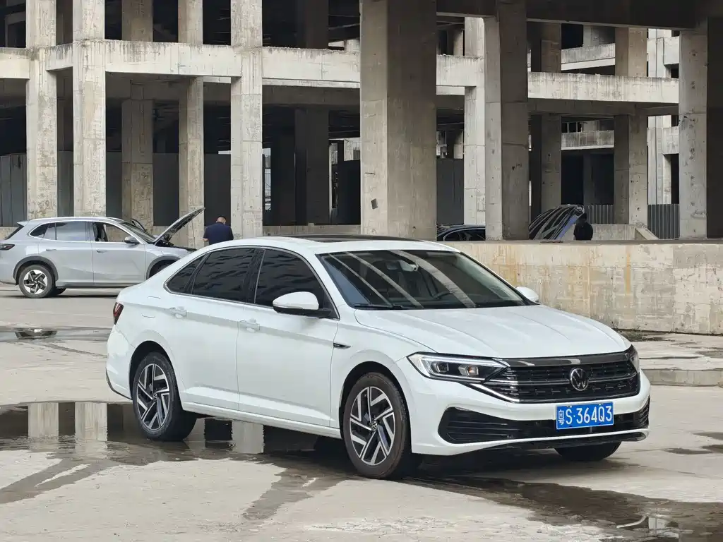 Volkswagen Sagitar 2022