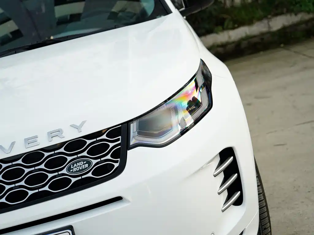 Land Rover Discovery Sport 2023 — фото 11