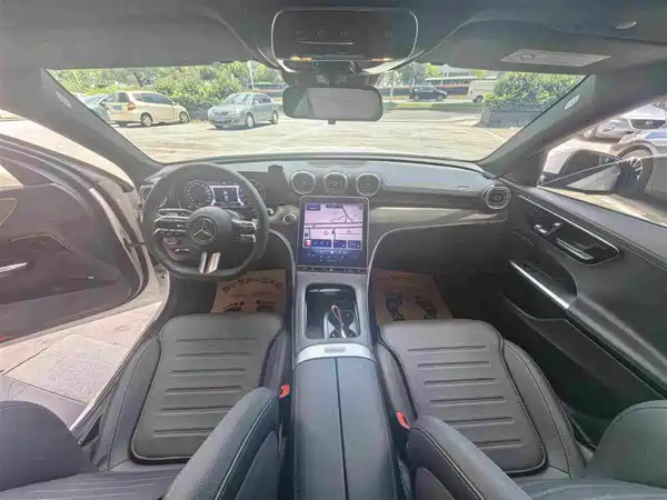 Mercedes-Benz C-Class 2025