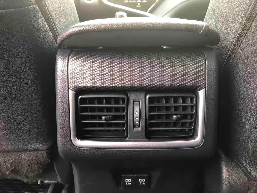 Toyota Camry 2021 — фото 19