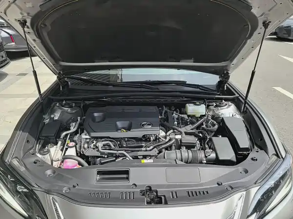 Lexus ES 2024