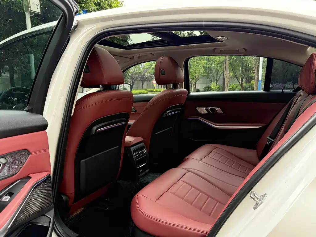 BMW 3 Series 2023