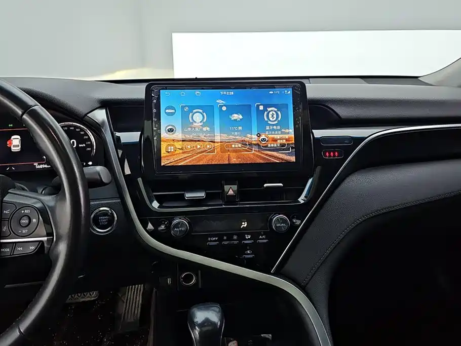 Toyota Camry 2022 — фото 13
