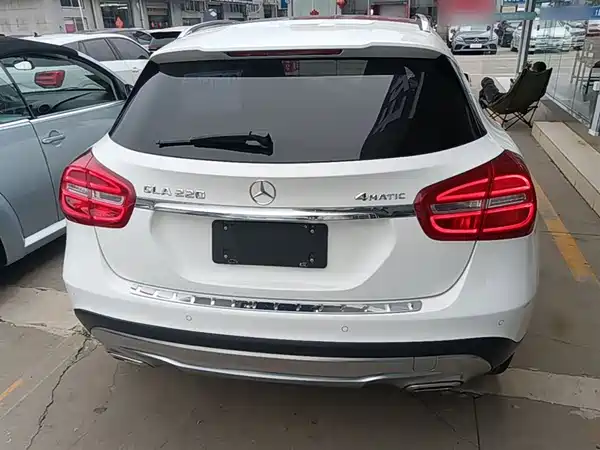 Mercedes-Benz GLA 2016