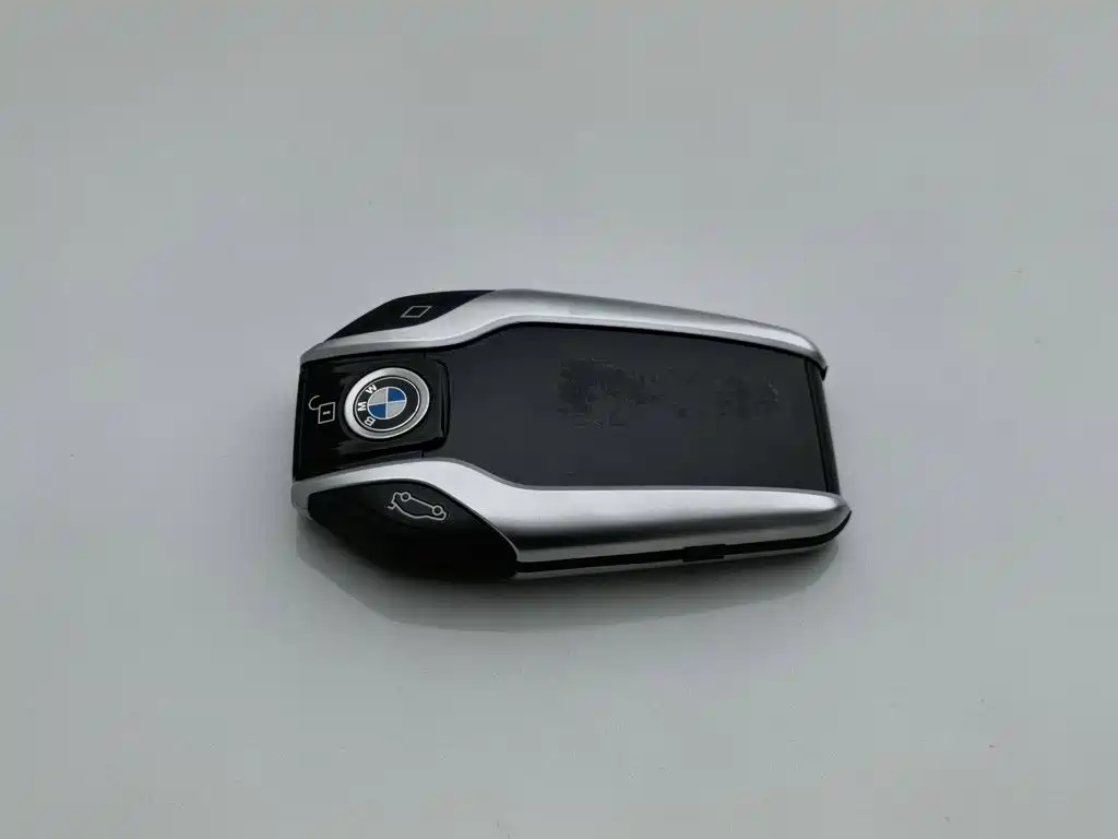 BMW 5 Series New Energy 2020 — фото 19
