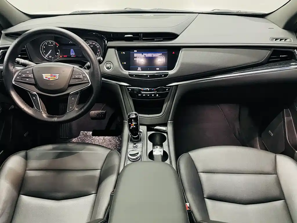 Cadillac XT5 2021 — фото 11
