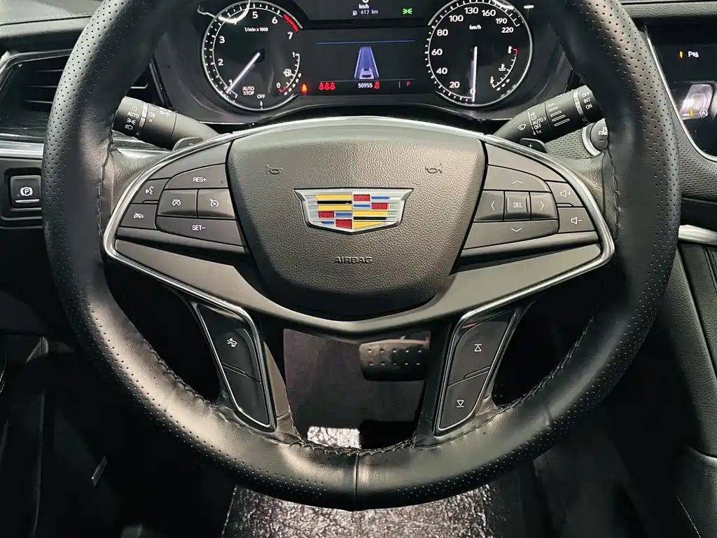Cadillac XT5 2021 — фото 14