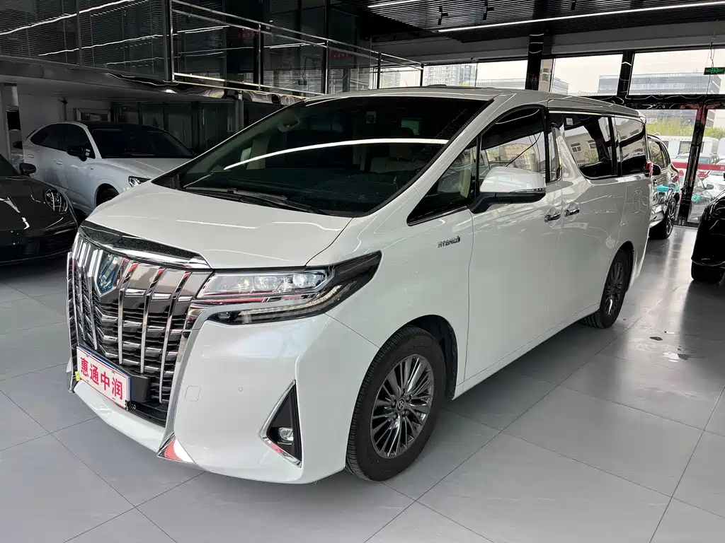 Toyota Alphard 2021 — фото 1