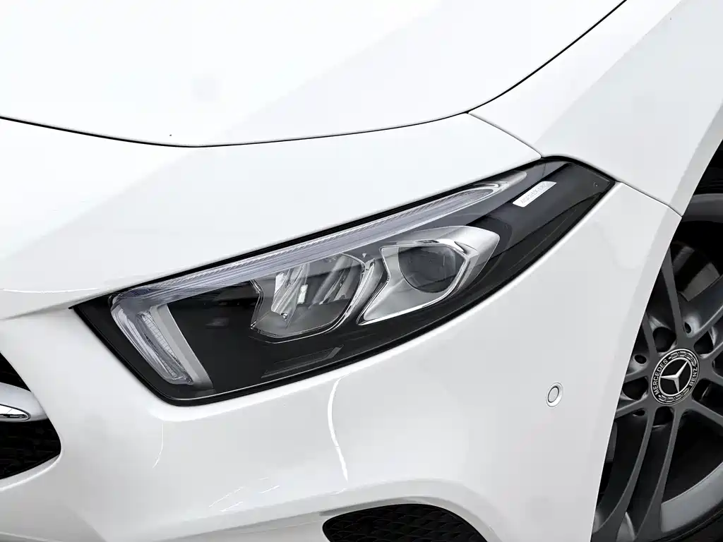 Mercedes-Benz A-Class 2020 — фото 11