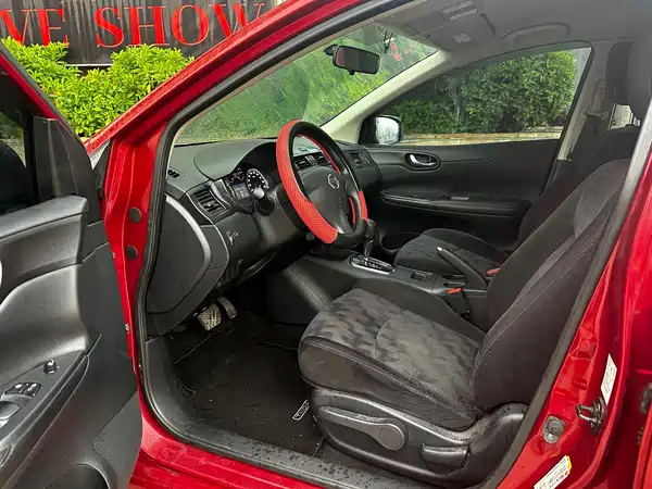 Nissan Tiida 2015