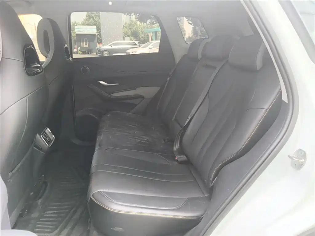 BYD Seal 05 DM-i 2024 — фото 17