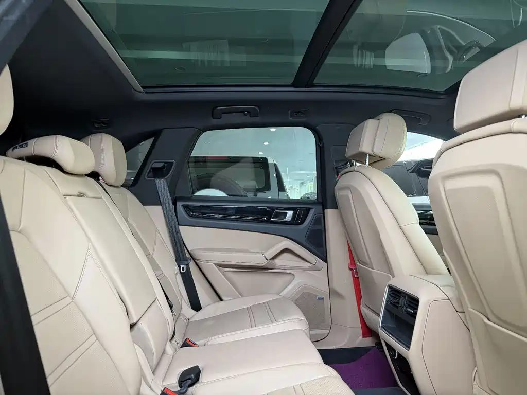 Porsche Cayenne 2018 — фото 13