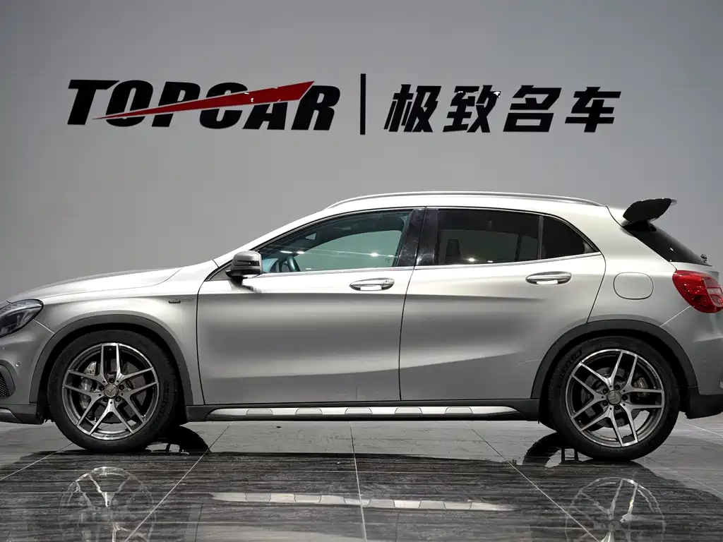 Mercedes-Benz GLA AMG 2016 — фото 9