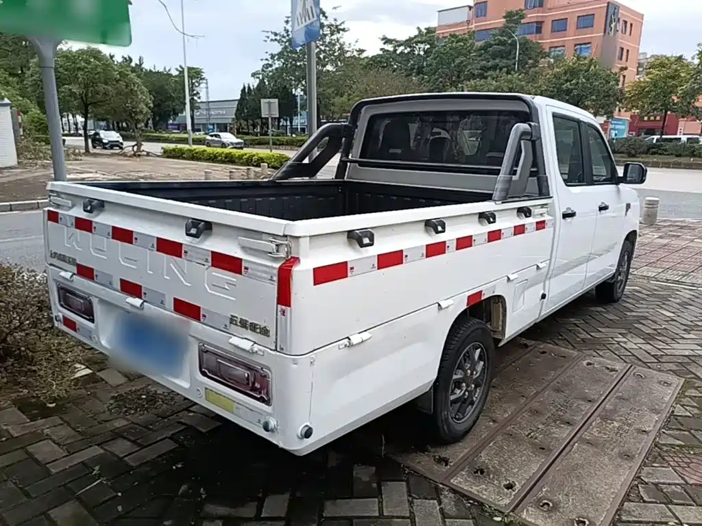 Wuling Journey 2023