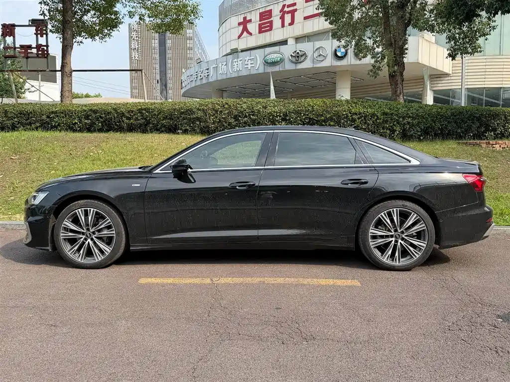 Audi A6L 2023