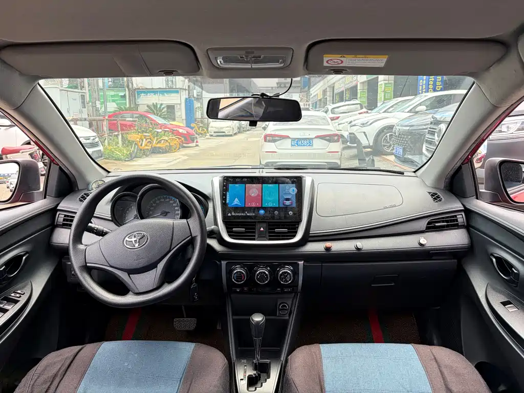 Toyota Yaris L 2019 — фото 11