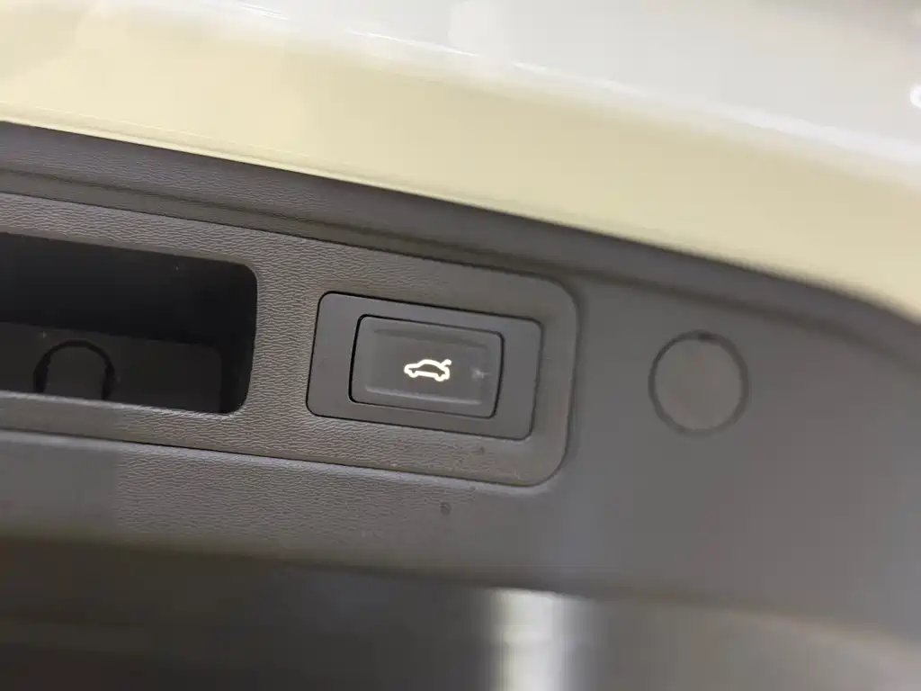Jetour Jietu X70 PLUS 2025 — фото 21
