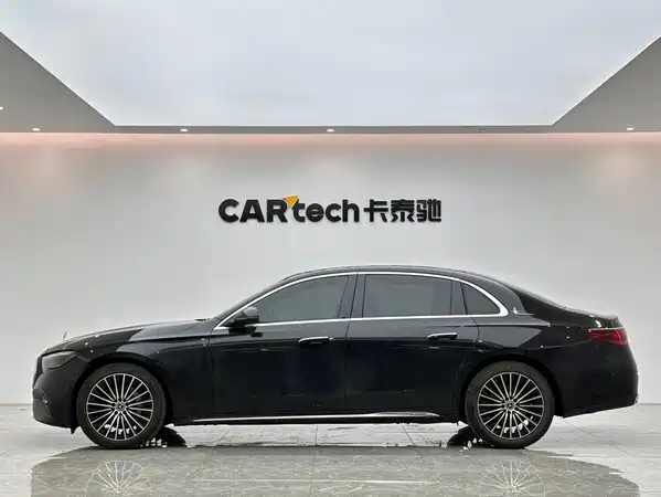 Mercedes-Benz E-Class 2024