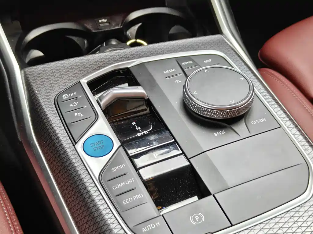 BMW i3 2024 — фото 10